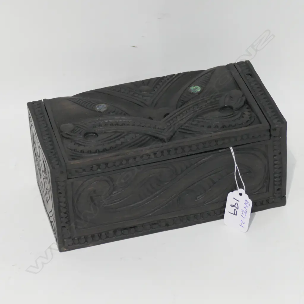MAORI CARVED HARDWOOD BOX 200x100x90mm Image 1++