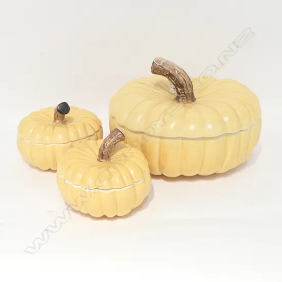 3 LIDDED PUMPKINS