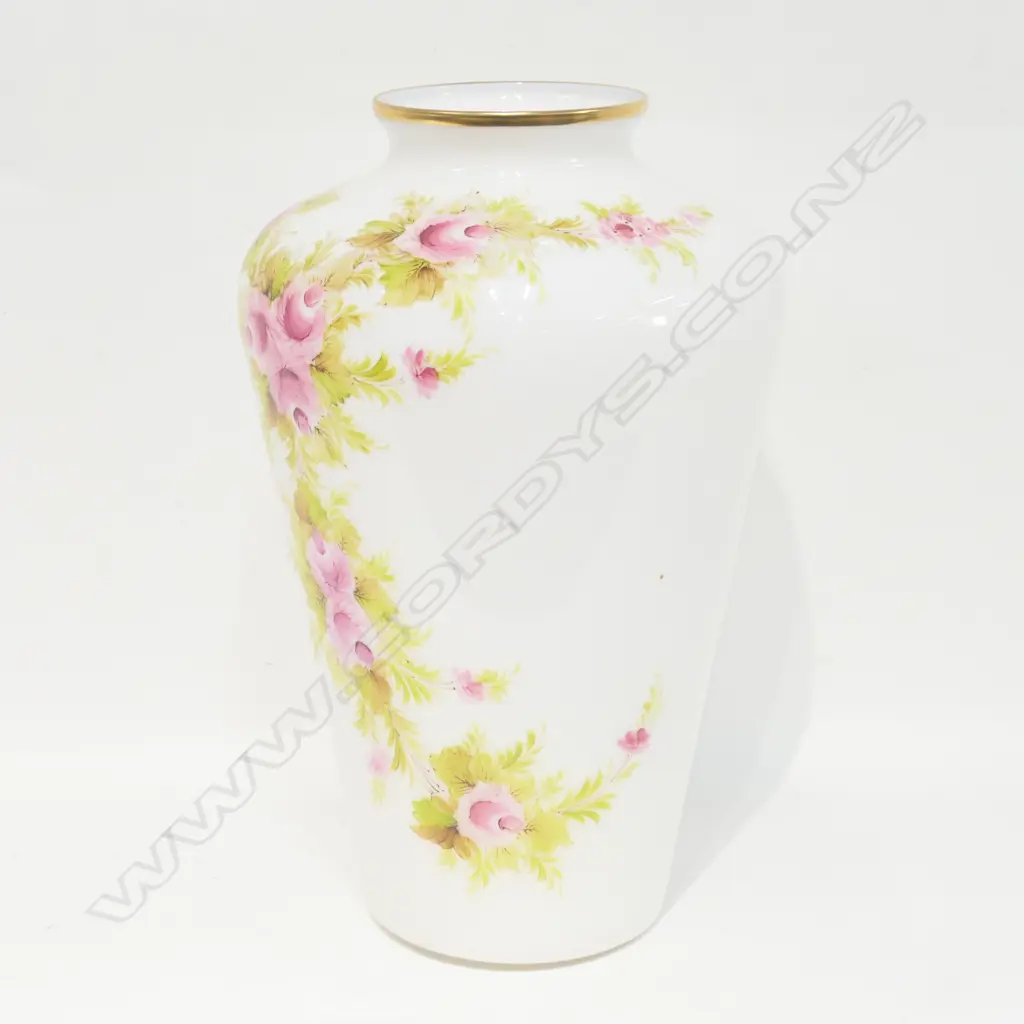 LARGE VICTORIAN MILK GLASS VASE 450MM H Image 1++