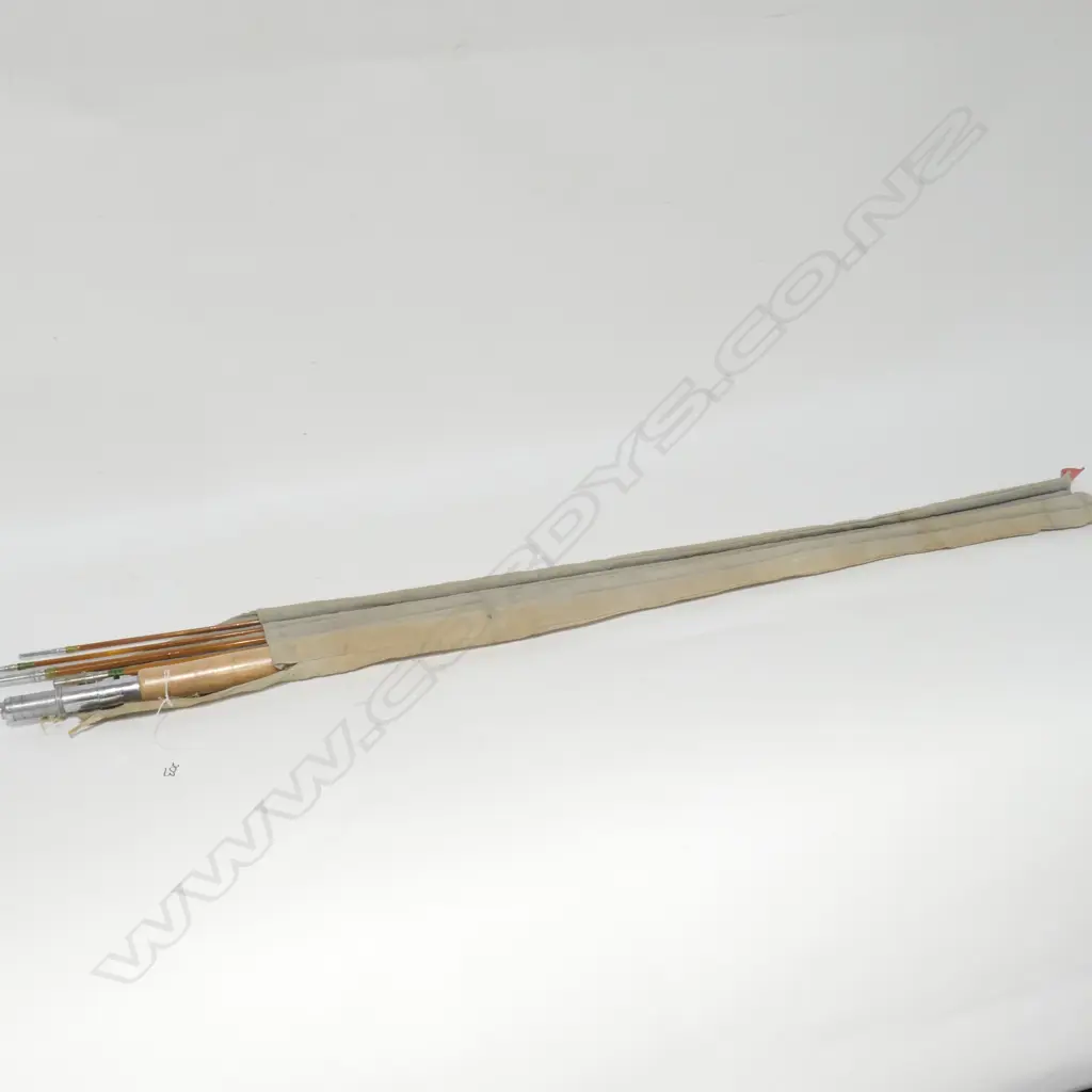 JAPANESE 'MITSURU' VINTAGE FLY FISHING ROD + Image 1++