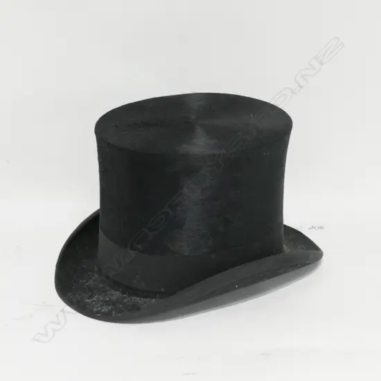 TOP HAT