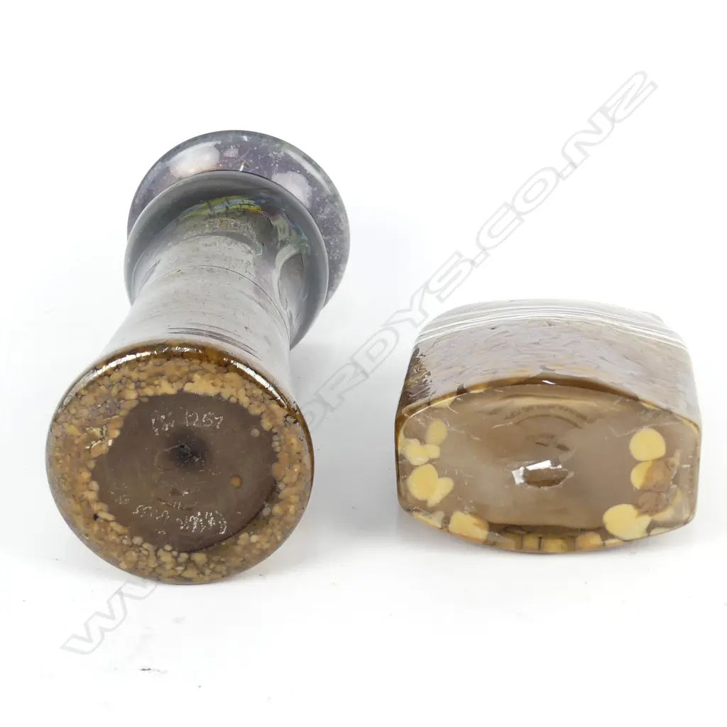 Two art glass vases by Peter Goss Image 1++