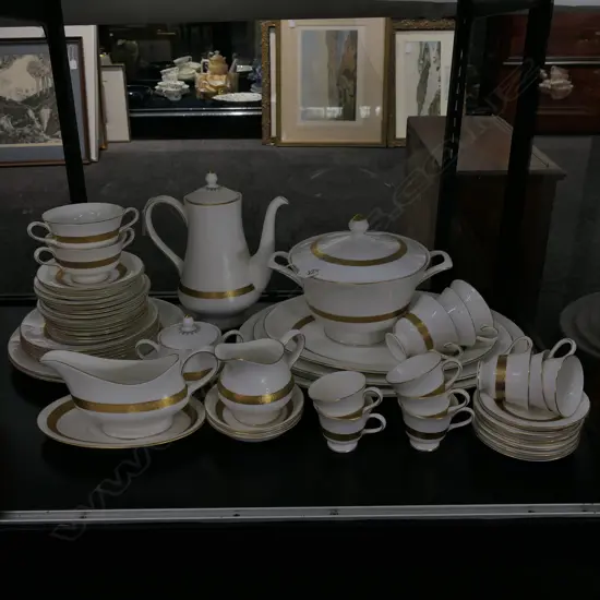 PART WEDGWOOD ADELPHI DINNER SERVICE