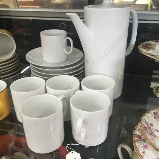 14 PCE THOMAS GERMANY COFFEE SET; JUG, SIX CUPS, 7 SAUCERS