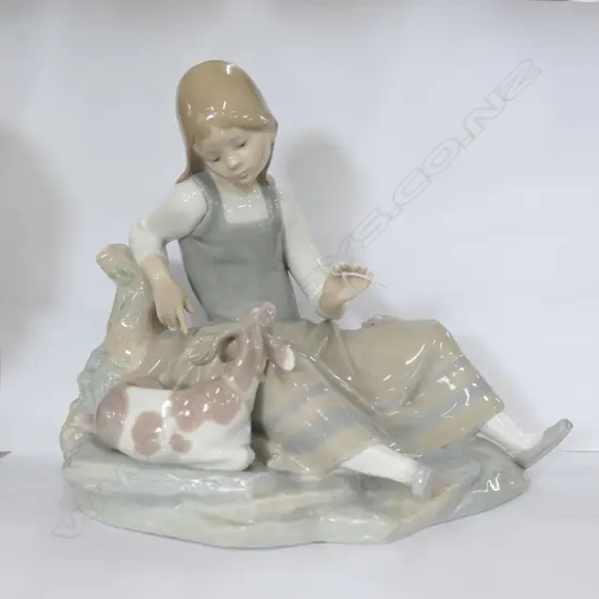 LLADRO GIRL WITH GOAT H 240 MM