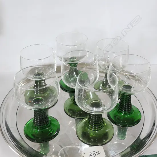 VINTAGE AIR NZ TRAY 300MM DIA AND 7 RETRO GLASSES