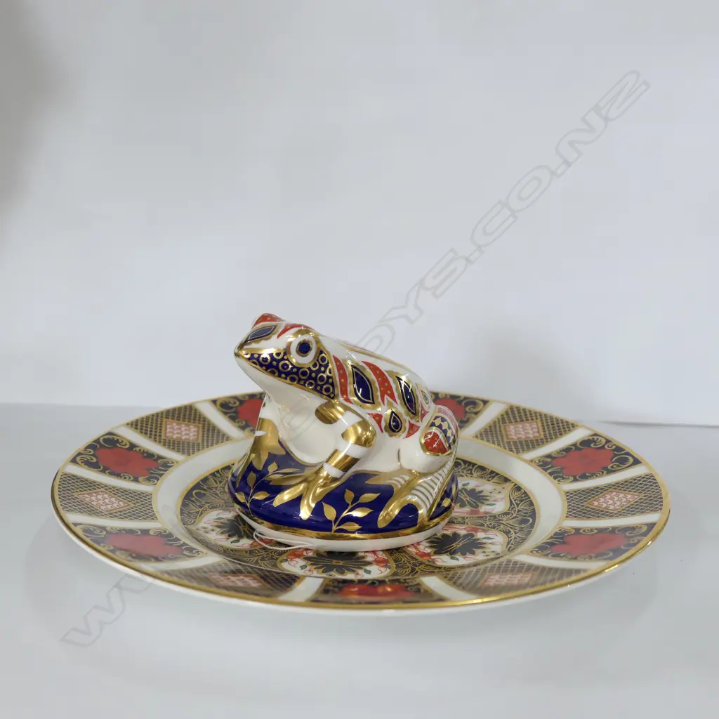 ROYAL CROWN DERBY FROM PAPER WEIGHT + IMARI PLATE Image 1++