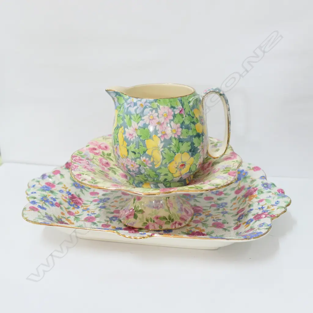 3 PCES OF CHINTZ CHINA; ROYAL WINTON TRAY, JUG AND COMPORT Image 1++