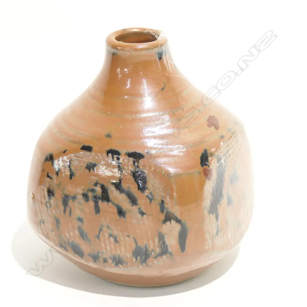 HAMADA STYLE SQUAT VASE IMPRESSED MARK W H 150 MM Image 1++