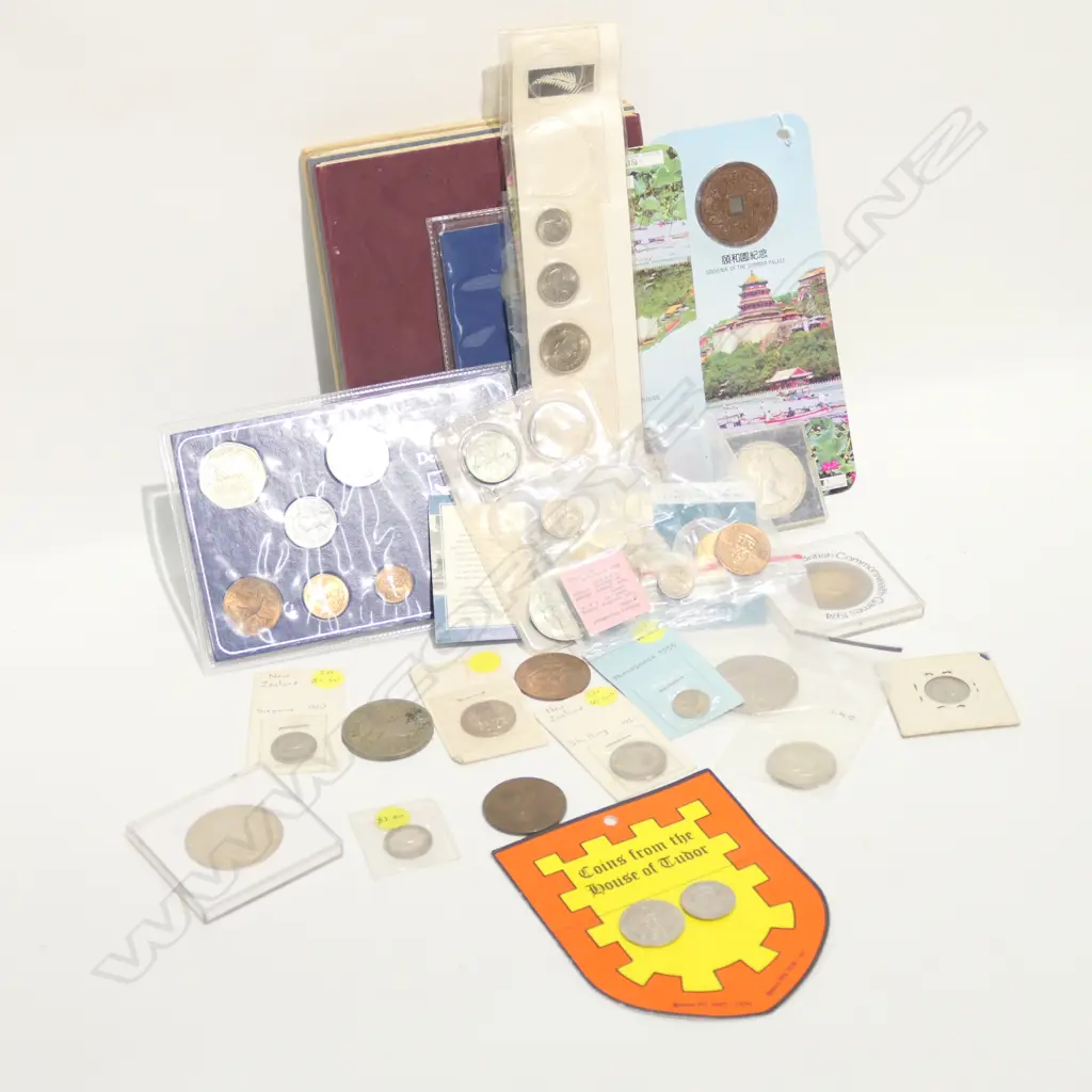 ASST NZ DECIMAL + PRE DECIMAL COINS + ASST WORLD COINS Image 1++