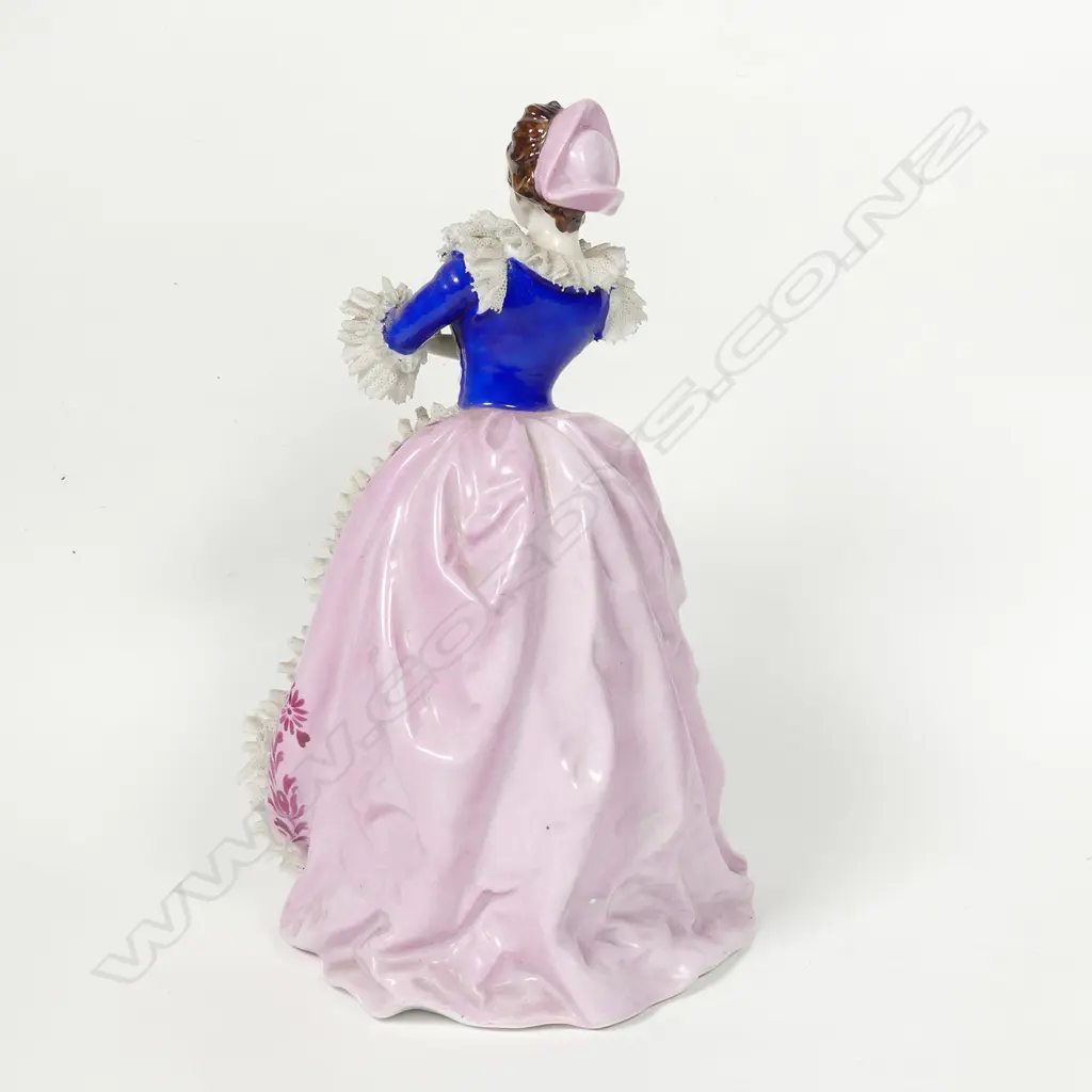 DRESDEN LACE PORCELAIN FIGURINE, WOMAN WITH LACE, H. 190MM Image 1++