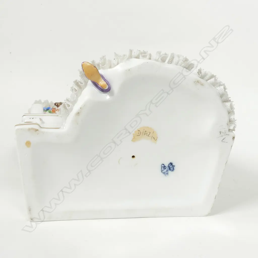 DRESDEN LACE PORCELAIN FIGURINE, MOTHER & CHILD, H.140MM Image 1++