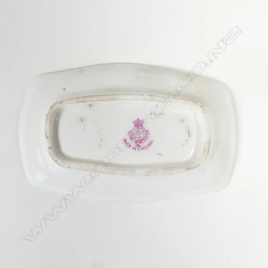 R. WORCESTER SM OBLONG DISH, FREEMAN, 1920 Image 1++