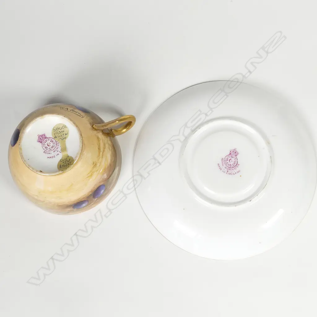 R. WORCESTER CUP & SAUCER SIGNED AUSTIN & SHUCK 1924 Professional Restoration Image 1++