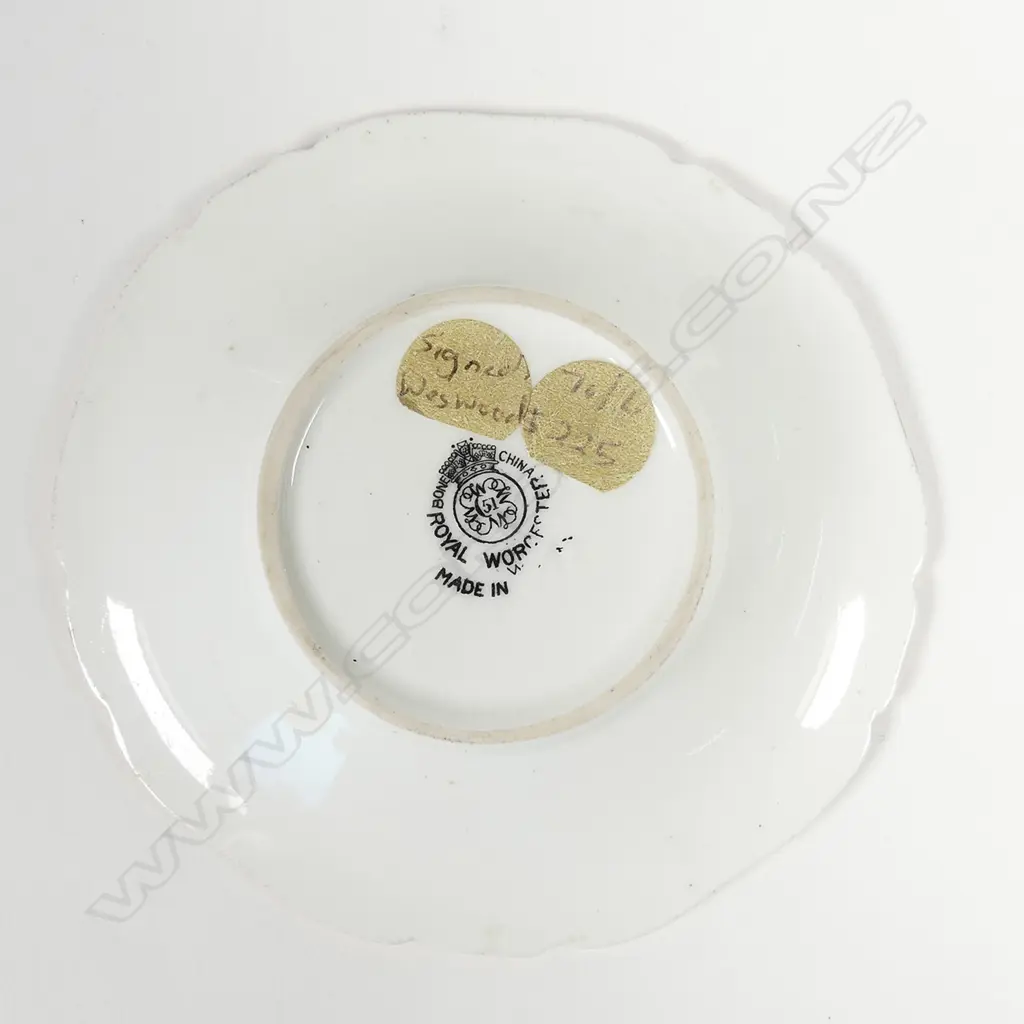 R. WORCESTER SM ROUND FLOWER DISH, WESTWOOD Image 1++