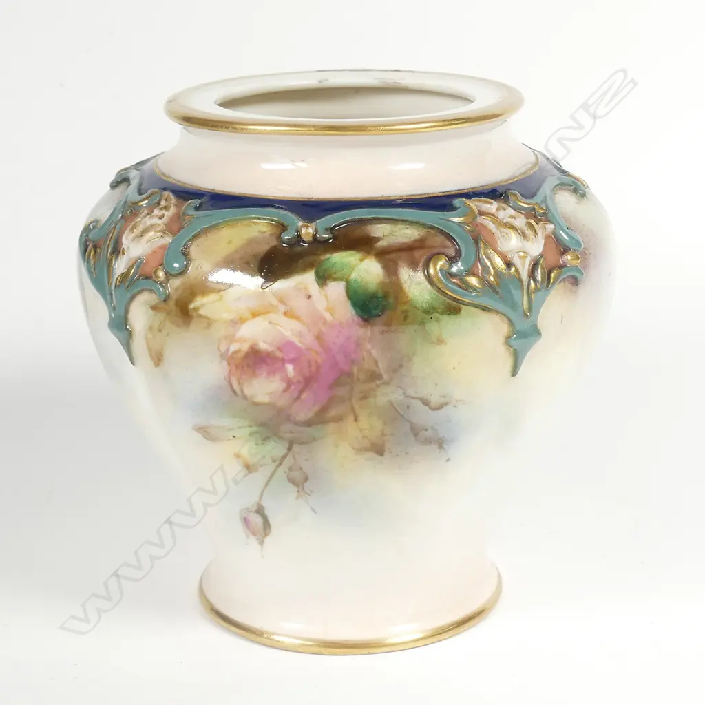 R. WORCESTER ROSES VASE, HADLEY (9CM) Image 1++