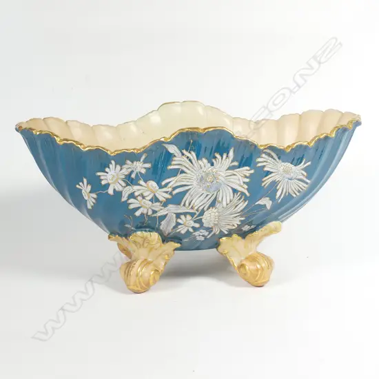 R. WORCESTER FOUR LEGGED DISH, 1896