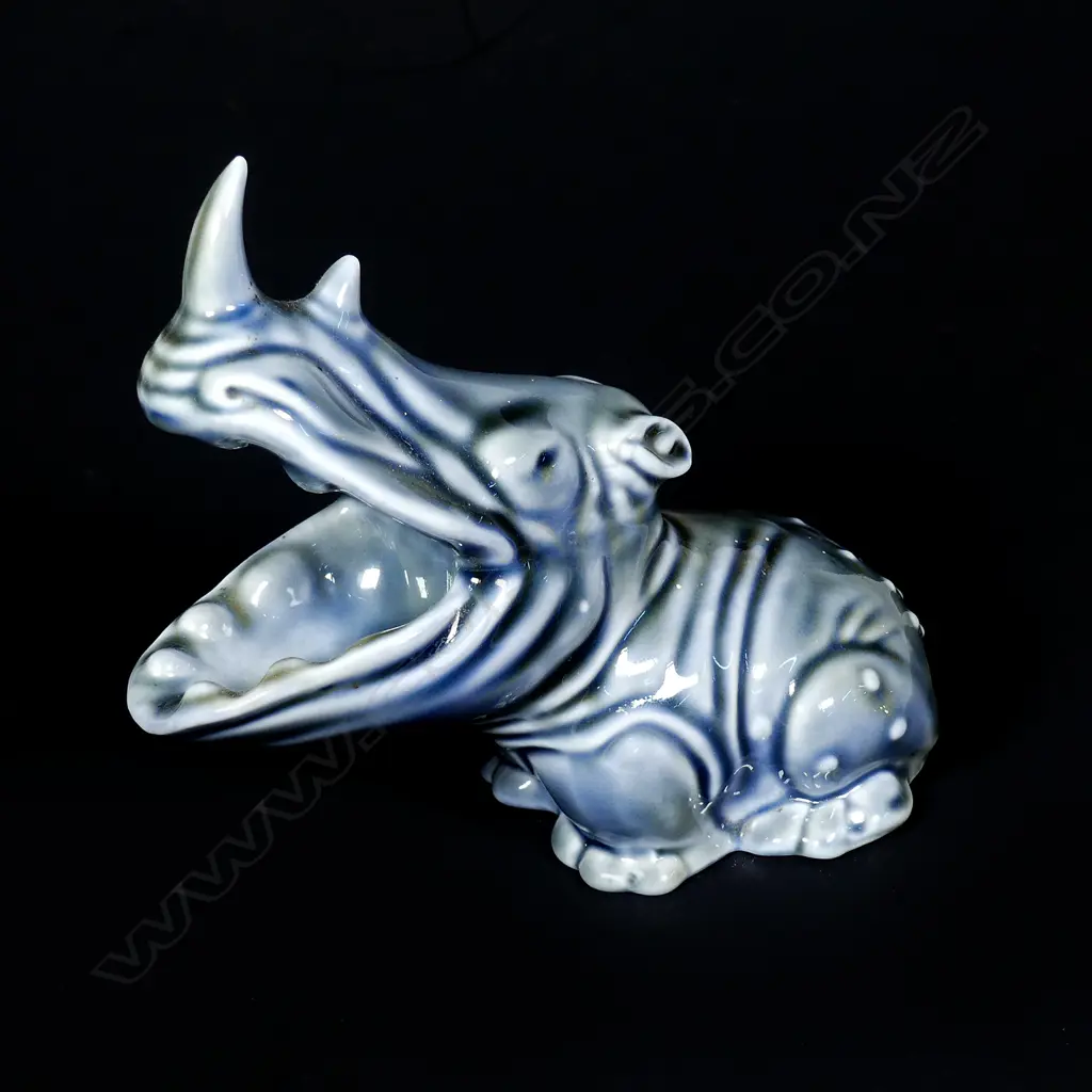 SMALL WADE RHINO Image 1++