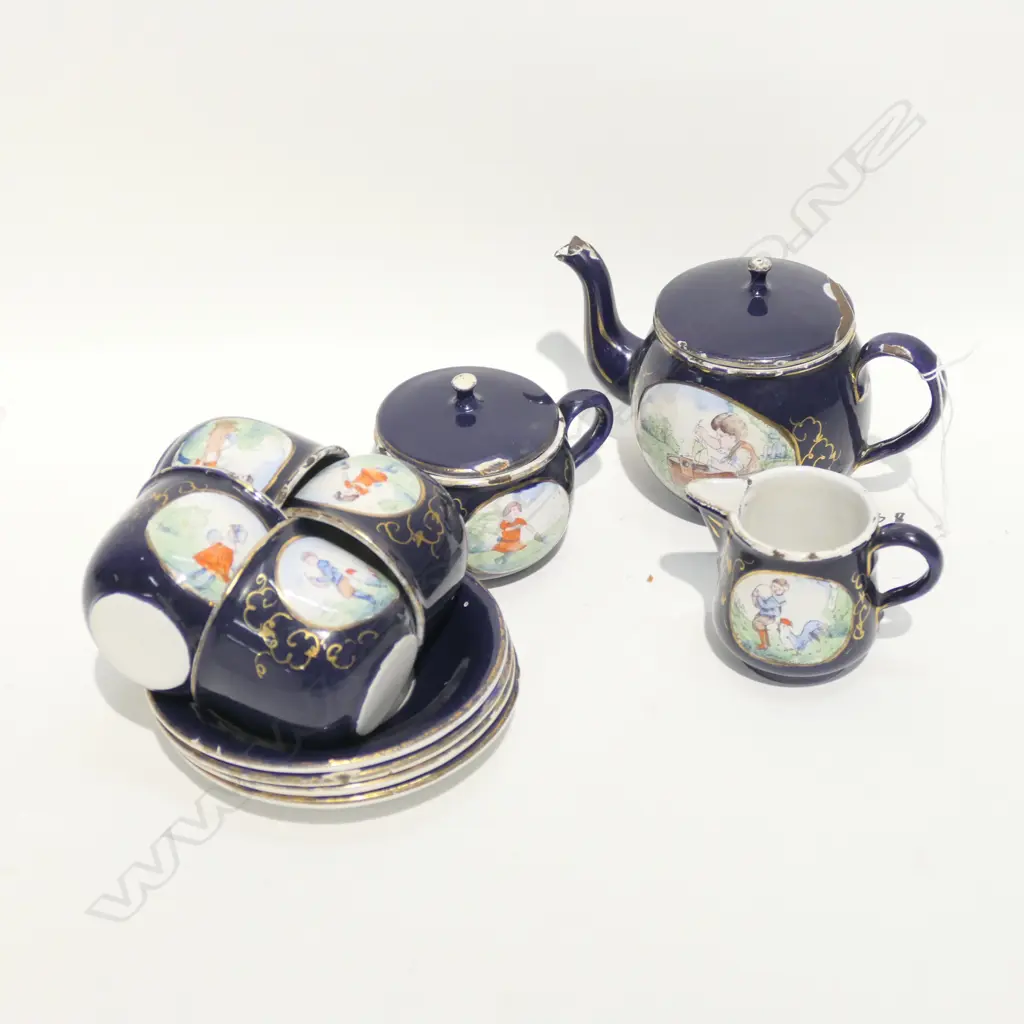 ANTIQUE ENAMEL CHILD'S TEASET Image 1++