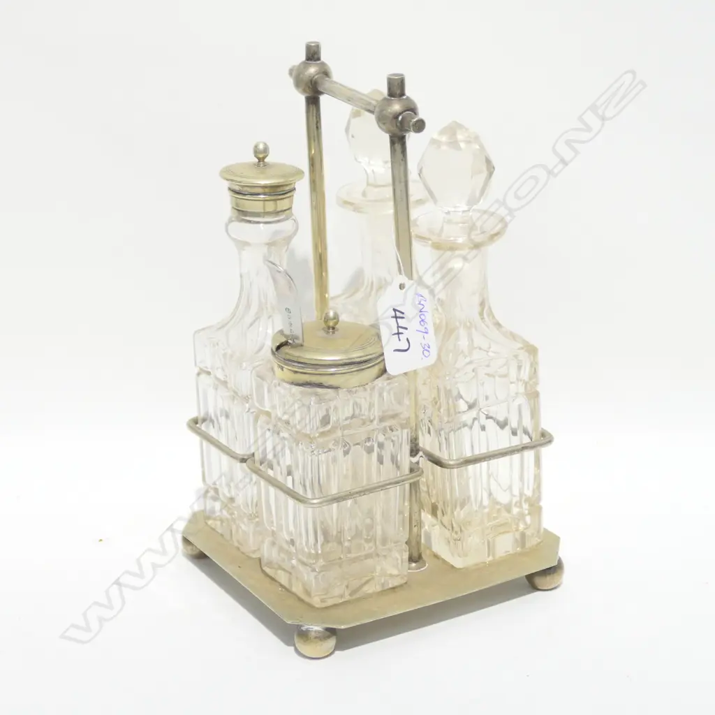 S/PLATE & GLASS CRUET SET - 4 BOTTLE Image 1++