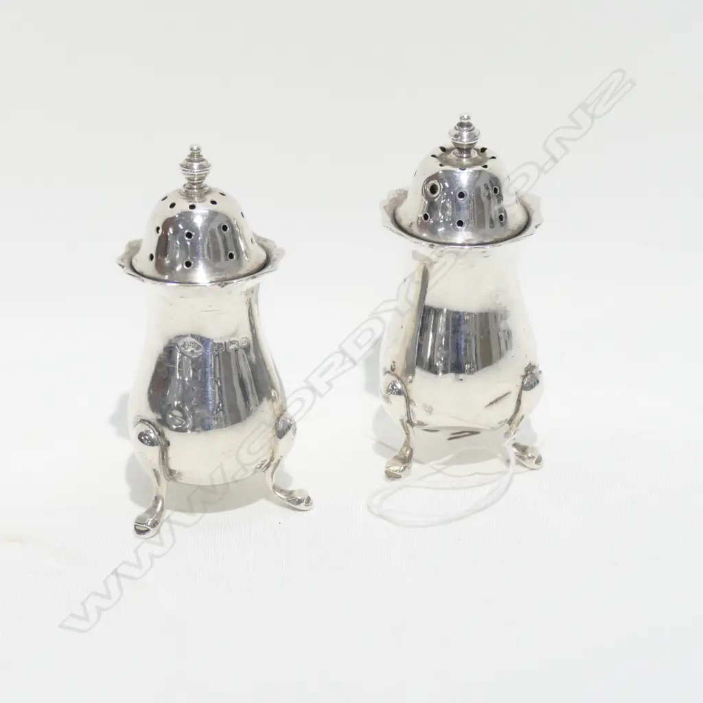 PAIR SILVER SHAKERS BIRMINGHAM 1928 Image 1++