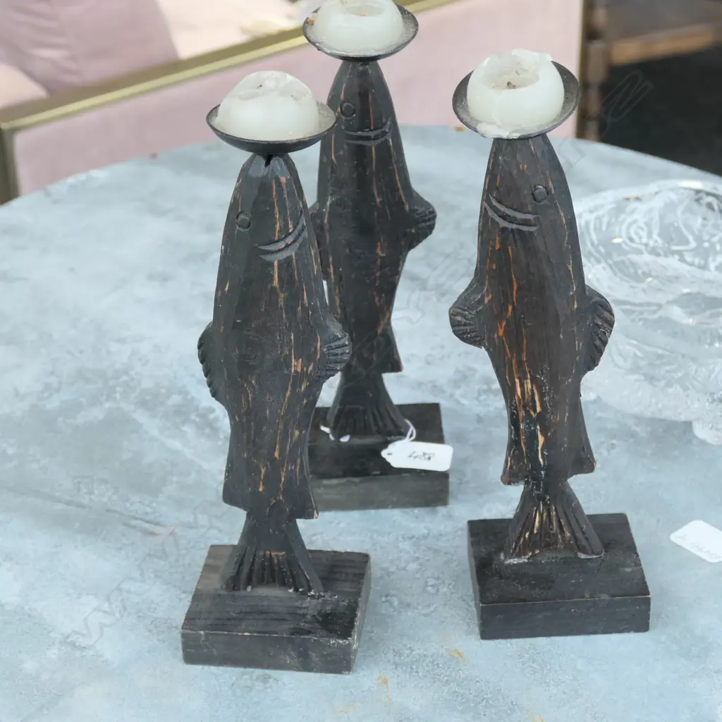 3 CARVED WOODEN FISH ORNAMENTS, CANDLES REMOVEABLE  Image 1++