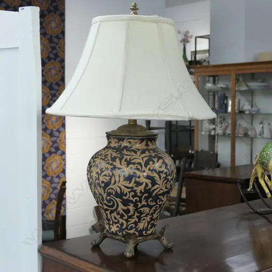 ORMOLU FRENCH PORCELAIN LAMP