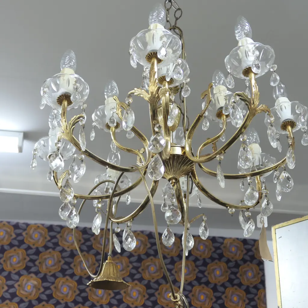 LGE GILT METAL & CRYSTAL CHANDELIER 12 LIGHT Image 1++