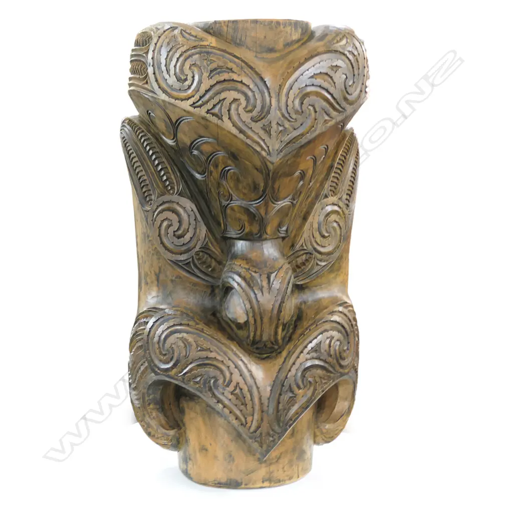 A 20thC Maori large carved stylised figure head Image 1++