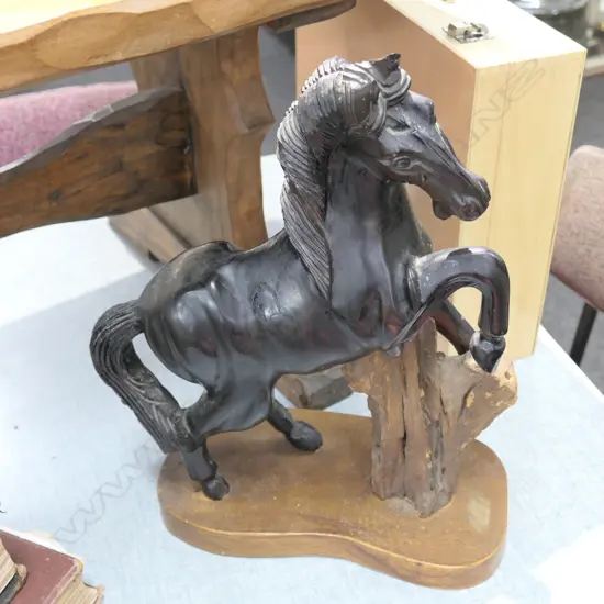 CARVED WOODEN HORSE H 400 MM