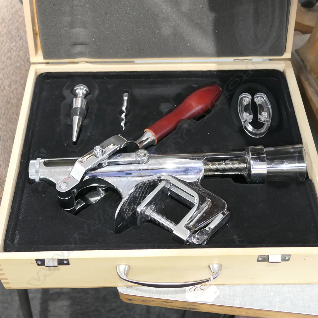 CASED CORK SCREW Image 1++