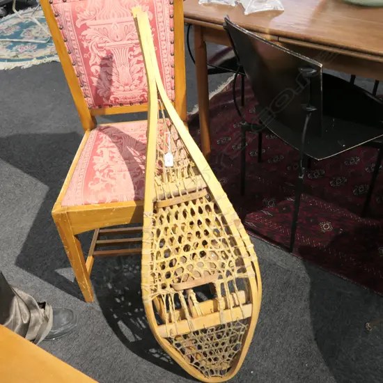 PR OF VINTAGE SNOWSHOES / GOOD CONDITION  