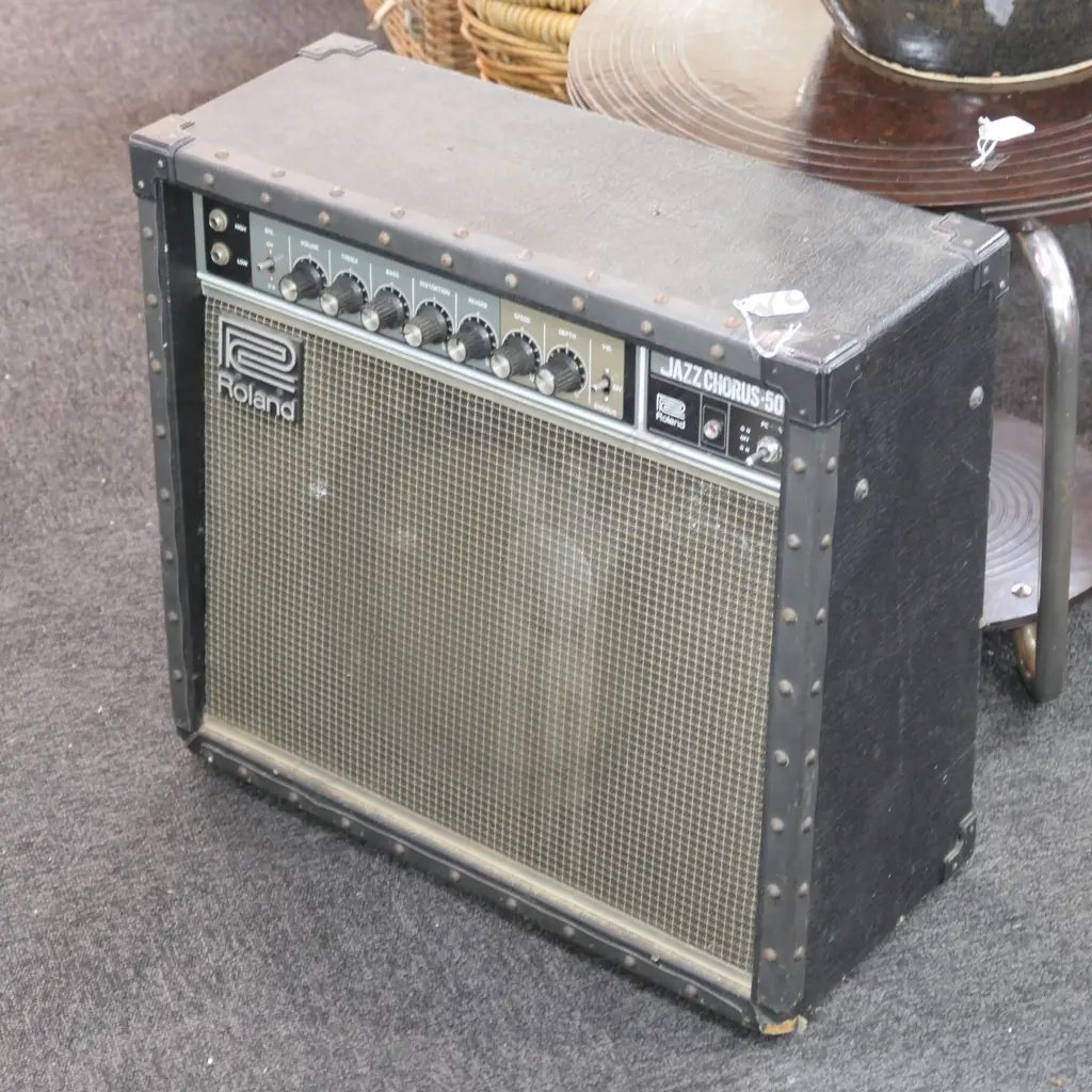 ROLAND JAZZ CHORUS 50 AMP NOT TESTED Image 1++