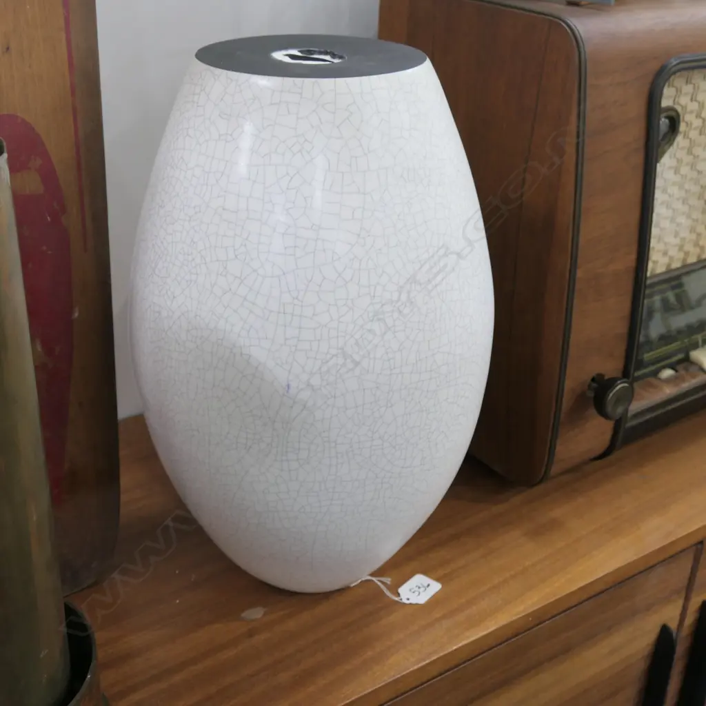 LGE WHITE POTTERY OVOID STAND CRACKLE GLAZE H.405mm Image 1++