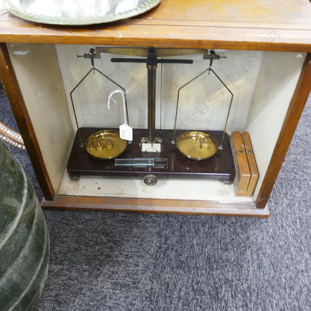 JEWELLERS SCALES BY GRIFFIN & TATLOCK LTD IN CASE 420MM H 510MM W Image 1++