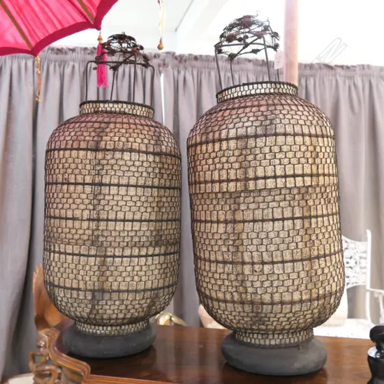 PAIR OF ORIENTAL HANGING LANTERNS H 710 MM