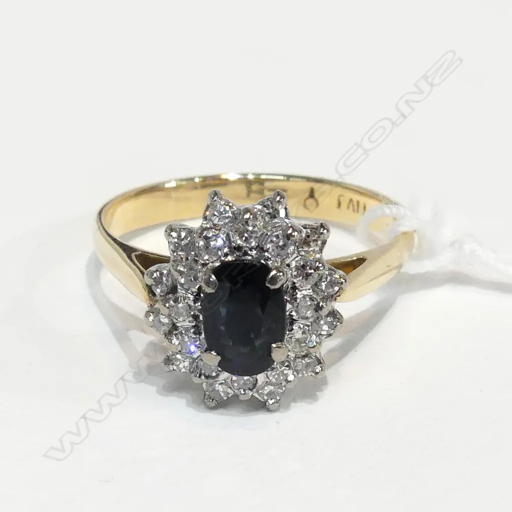9CT GOLD SAPPHIRE & DIAMOND CLUSTER RING - insurance replacement $1850 Image 1++