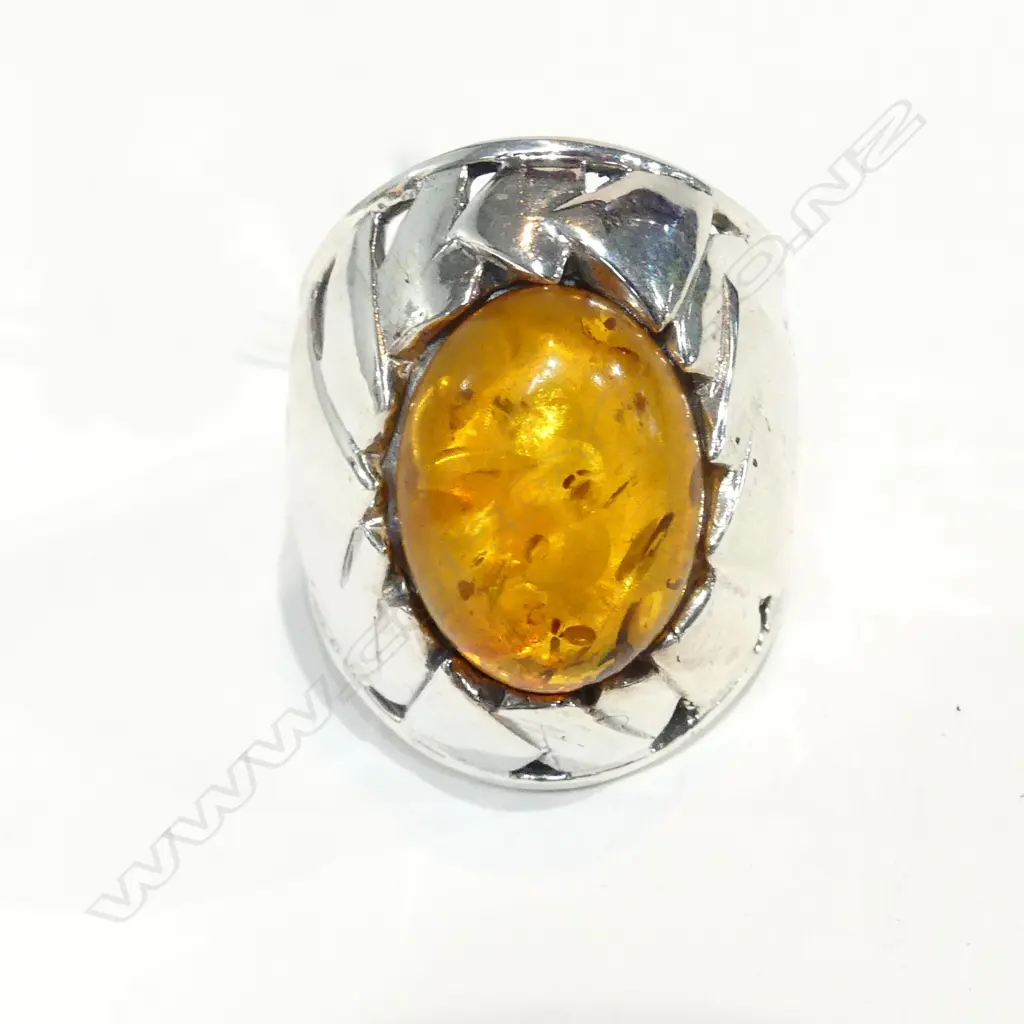 SILVER AND AMBER RING Image 1++