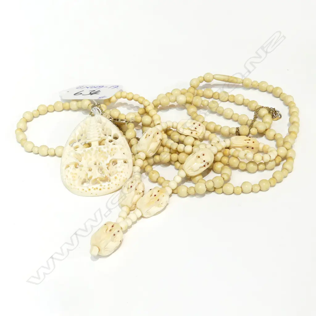 4 CARVED IVORY JEWELLERY ITEMS; 2 NECKLACES.... Image 1++