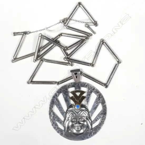 LG AZTEC BEATEN 925 S/SILVER PENDANT ON 925 CHAIN, TOTAL WEIGHT 49GM