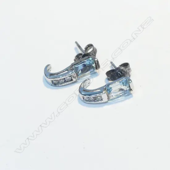 9CT WHITE GOLD BLUE TOPAZ EARRINGS