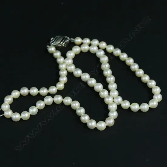 CULTURED UNIFORM PEARL NECKLACE 835 SILVER CLASP