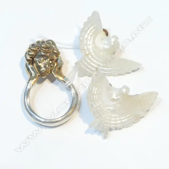 SILVER DESIGNER RING + PR MOP BIRD EARRINGS