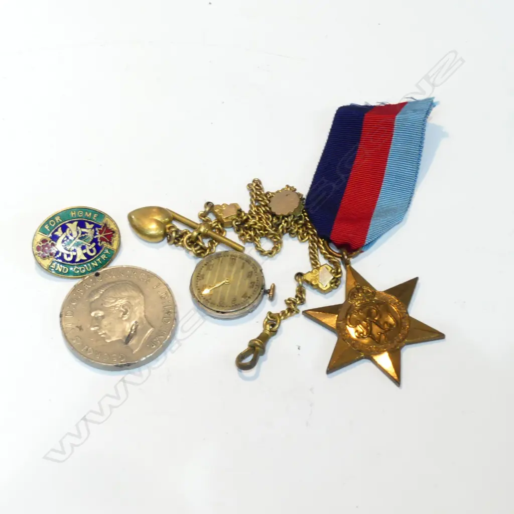 WWII  1939-45 STAR, NZ SERVICE MEDAL, WOMEN'S INSTITUTE BADGE, GILT ALBERTINA CHAIN & SMALL PKT WATCH MOVEMENT Image 1++
