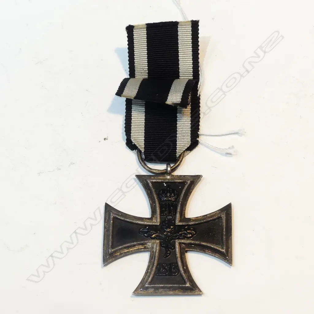 GERMAN WWI IRON CROSS (MAGNETIC) Image 1++