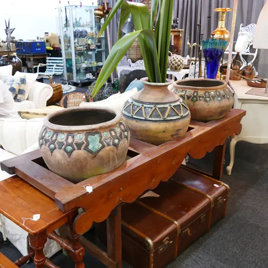 FRENCH WOODEN POT STAND AND 3X  TERRACOTTA POTS