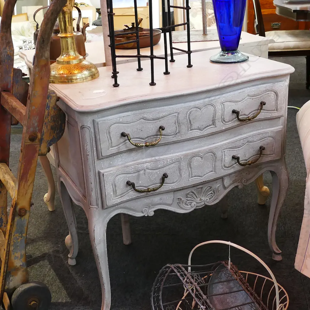 SMALL FRENCH WHITE PAINTED COMMODE H. 800MM L. 800MM  D. 460MM Image 1++