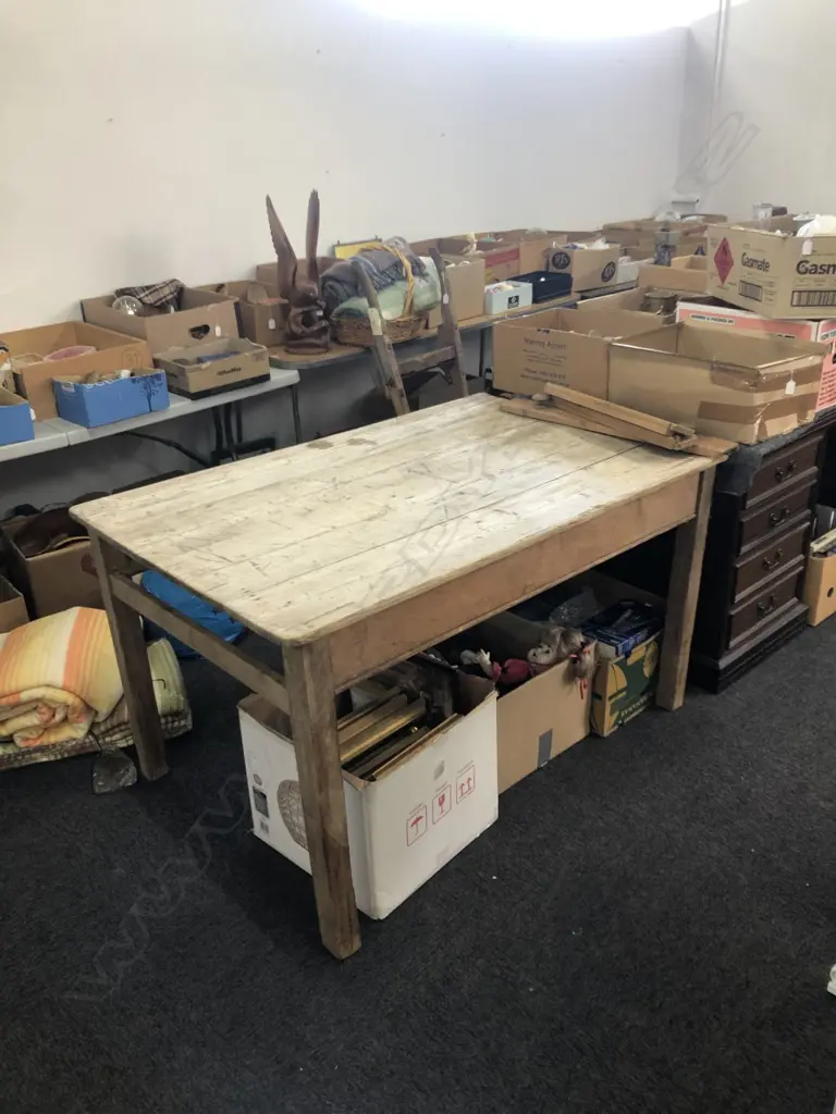 OLD SCRUB TOP TABLE - requires some repair Image 1++