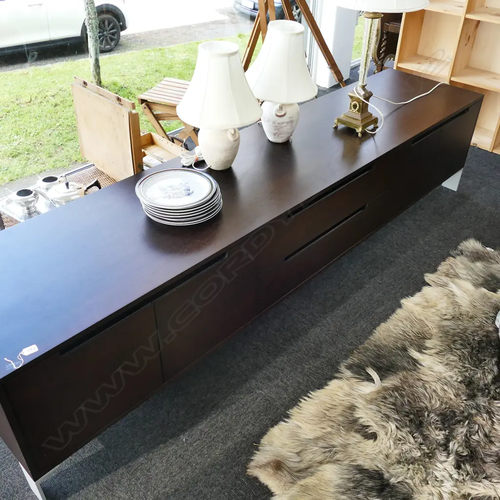 KING LIVING TV UNIT Image 1++