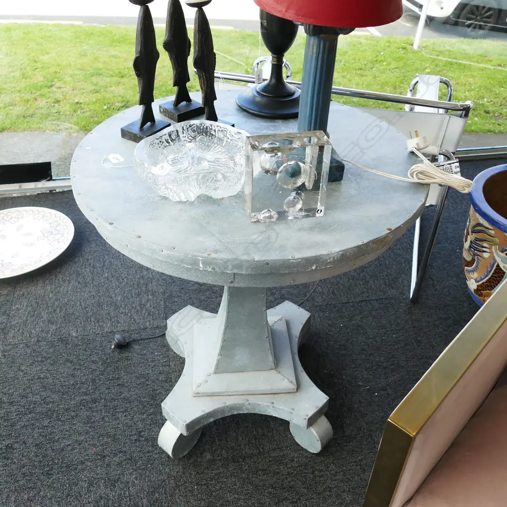 GALVANISED TIN COUNTRY OCCASIONAL TABLE DIA. 700mm Image 1++